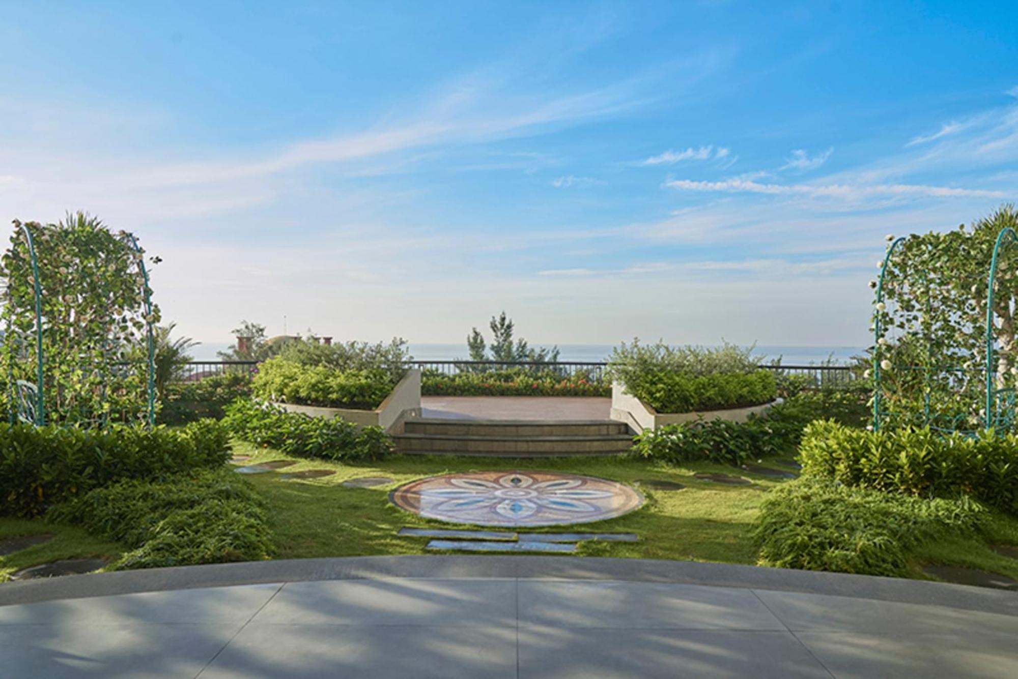 Vias Hotel Vung Tau - Transportation Included Экстерьер фото The garden